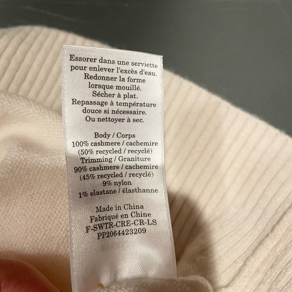 Everlane The Classic Crew in Cashmere, Bone, size small - Picture 5 of 5